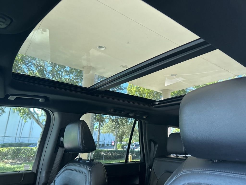 Used 2021 Ford Expedition Max Limited image 16