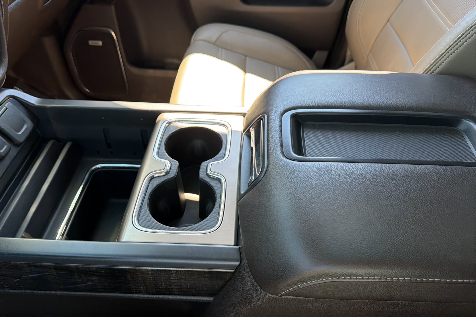 Used 2015 GMC Sierra 1500 Denali AWD/4WD image 26
