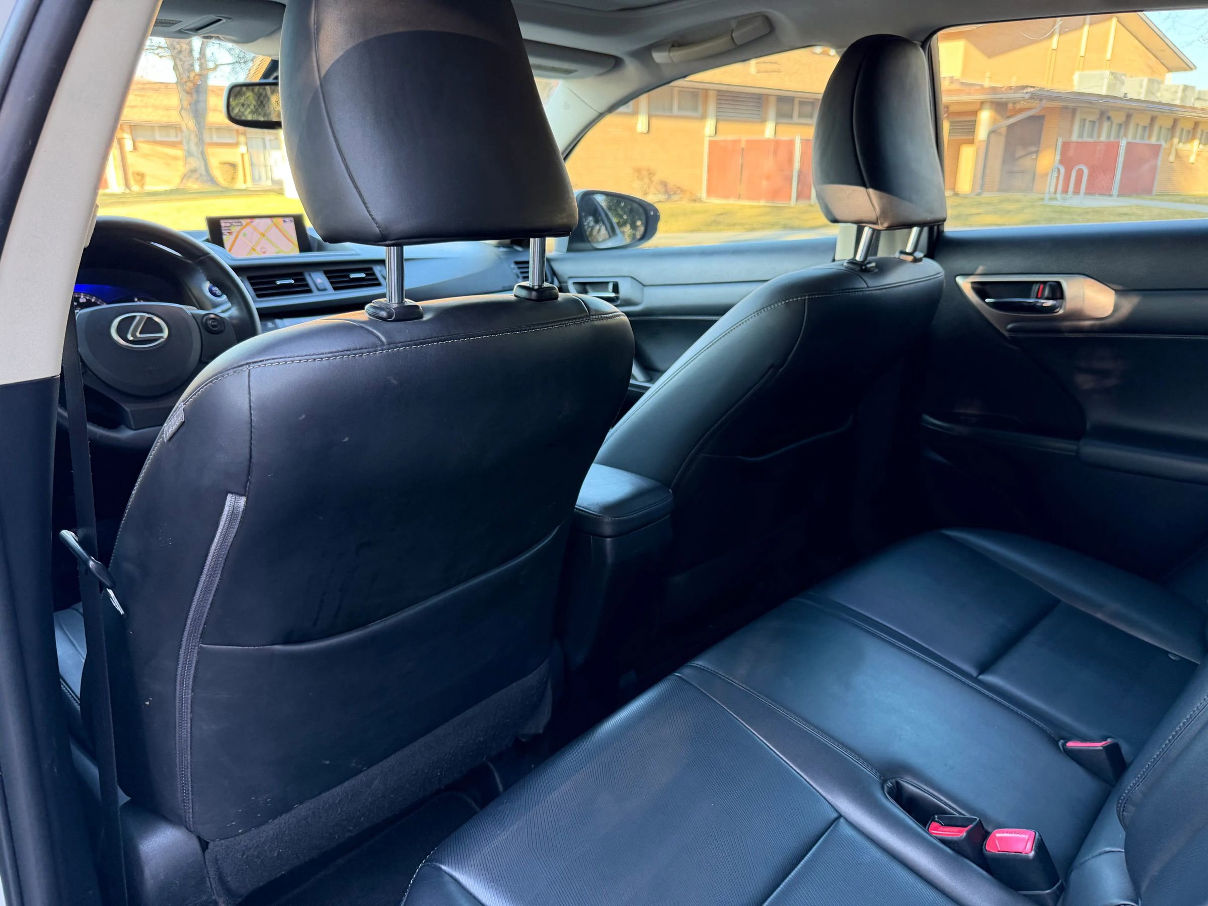 Used 2014 Lexus CT 200h Premium image 36