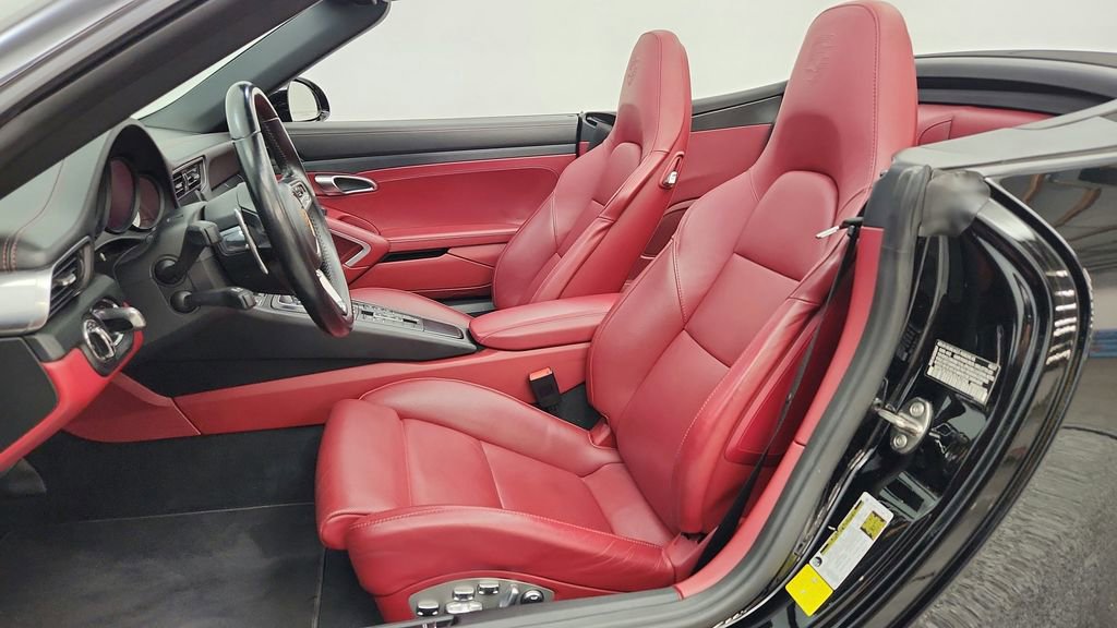 Used 2018 Porsche 911 Carrera 4 GTS AWD/4WD image 11