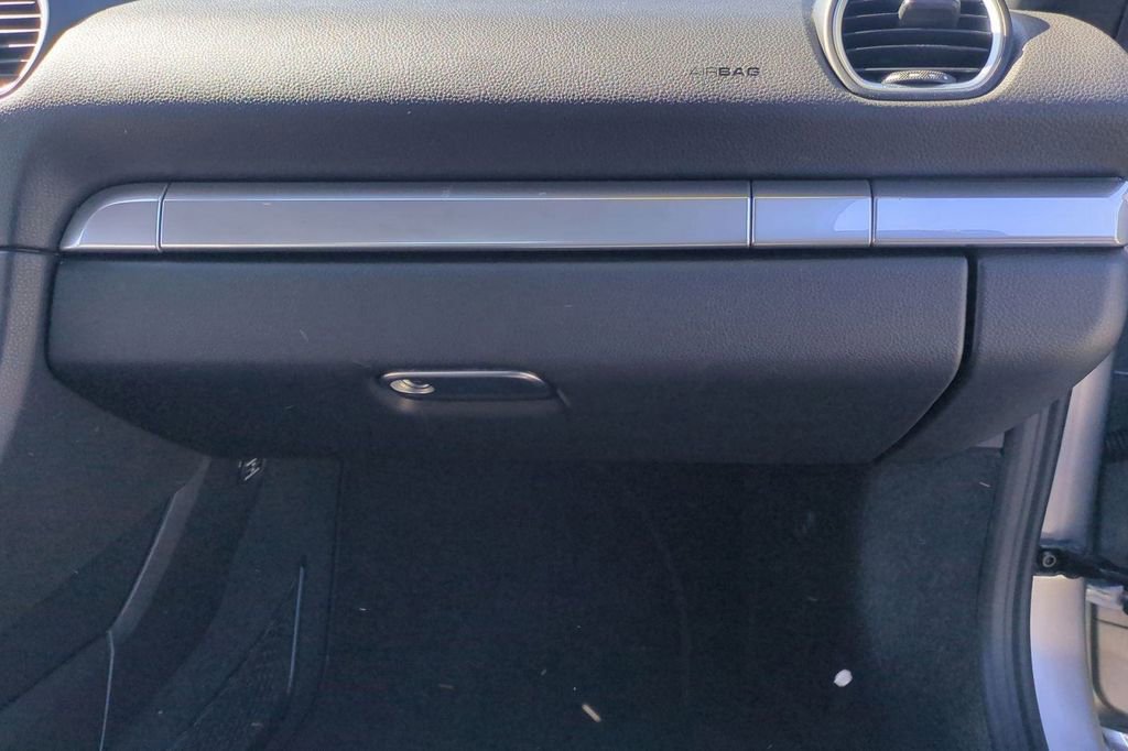 Used 2018 Porsche 718 Boxster image 27