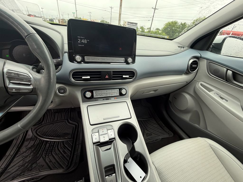 Used 2021 Hyundai Kona Ultimate FWD image 11