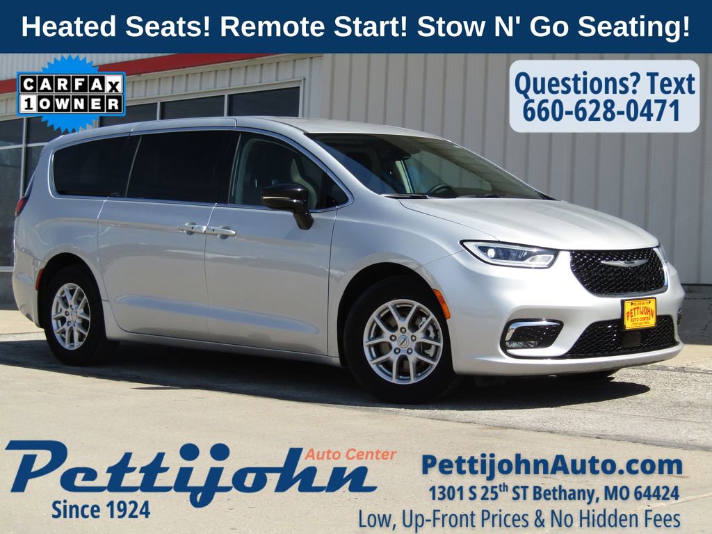 Used 2024 Chrysler Pacifica Touring-L image 1