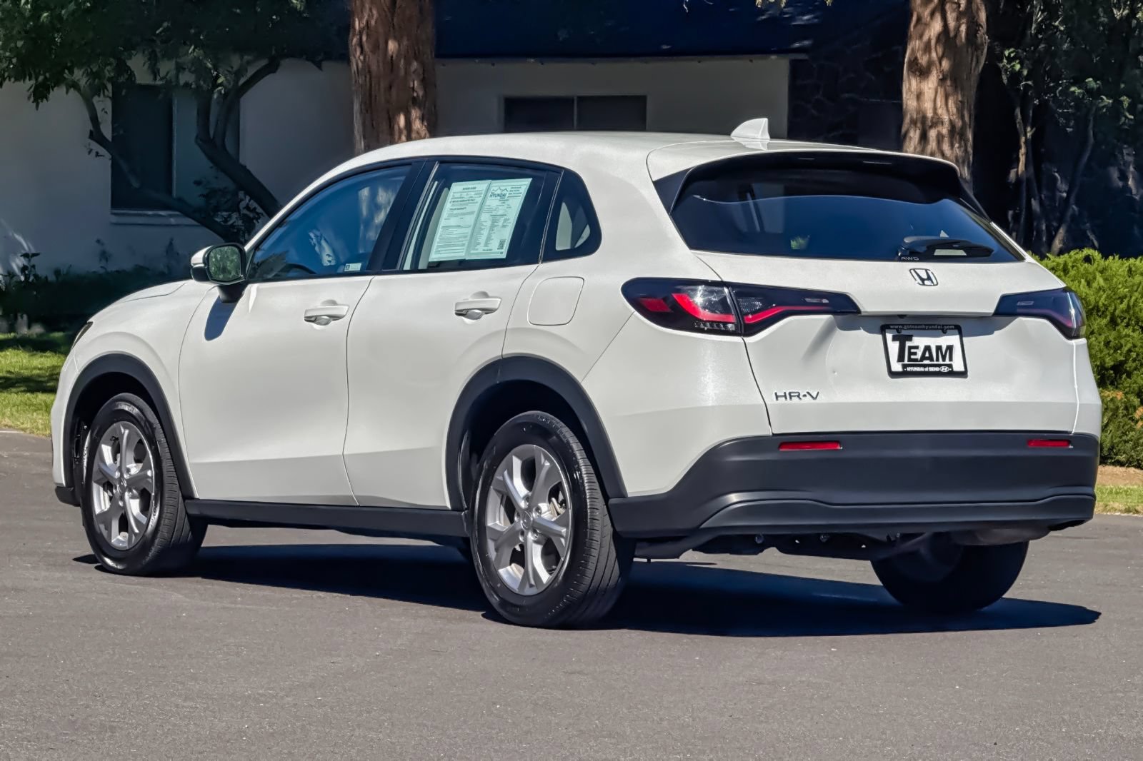 Used 2023 Honda HR-V LX image 6