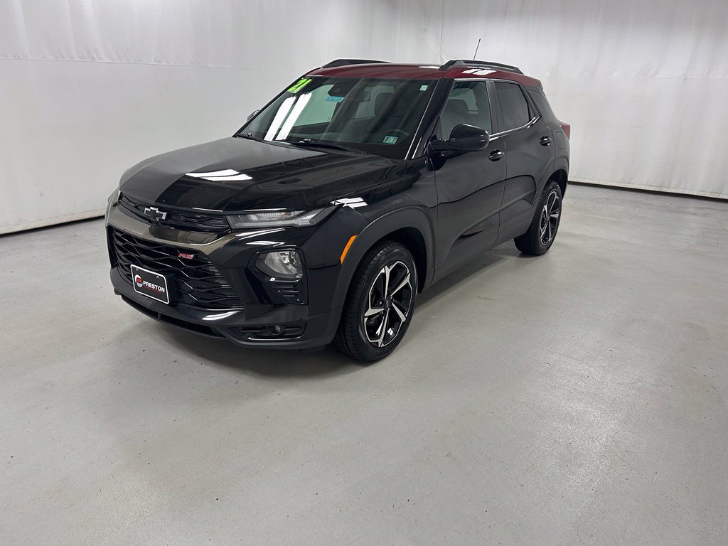 Used 2021 Chevrolet TrailBlazer RS w/ Convenience Package AWD/4WD image 2