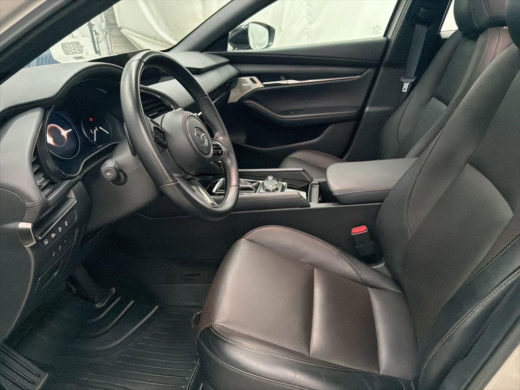 Used 2024 MAZDA MAZDA3 Hatchback w/Premium Plus Pkg image 16