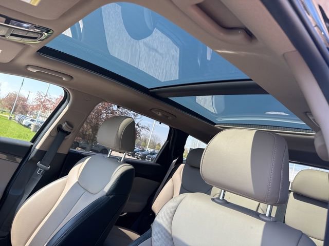 Used 2023 Hyundai Santa Fe SEL Premium AWD/4WD image 10