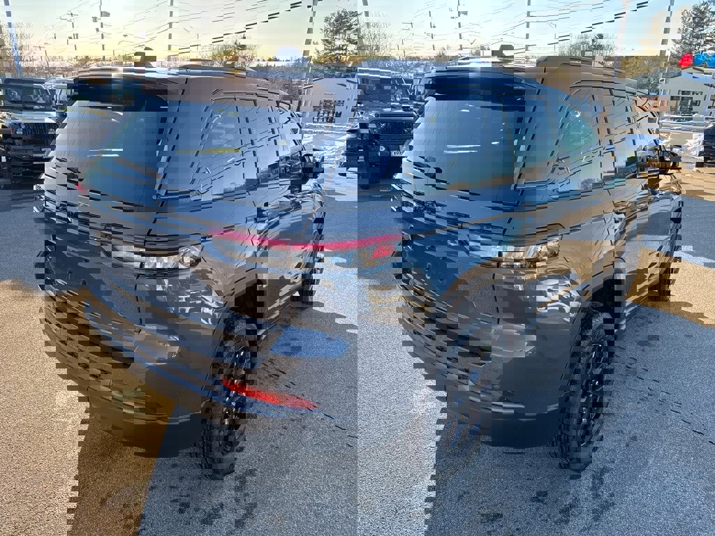 New 2026 Jeep Grand Cherokee Altitude image 7