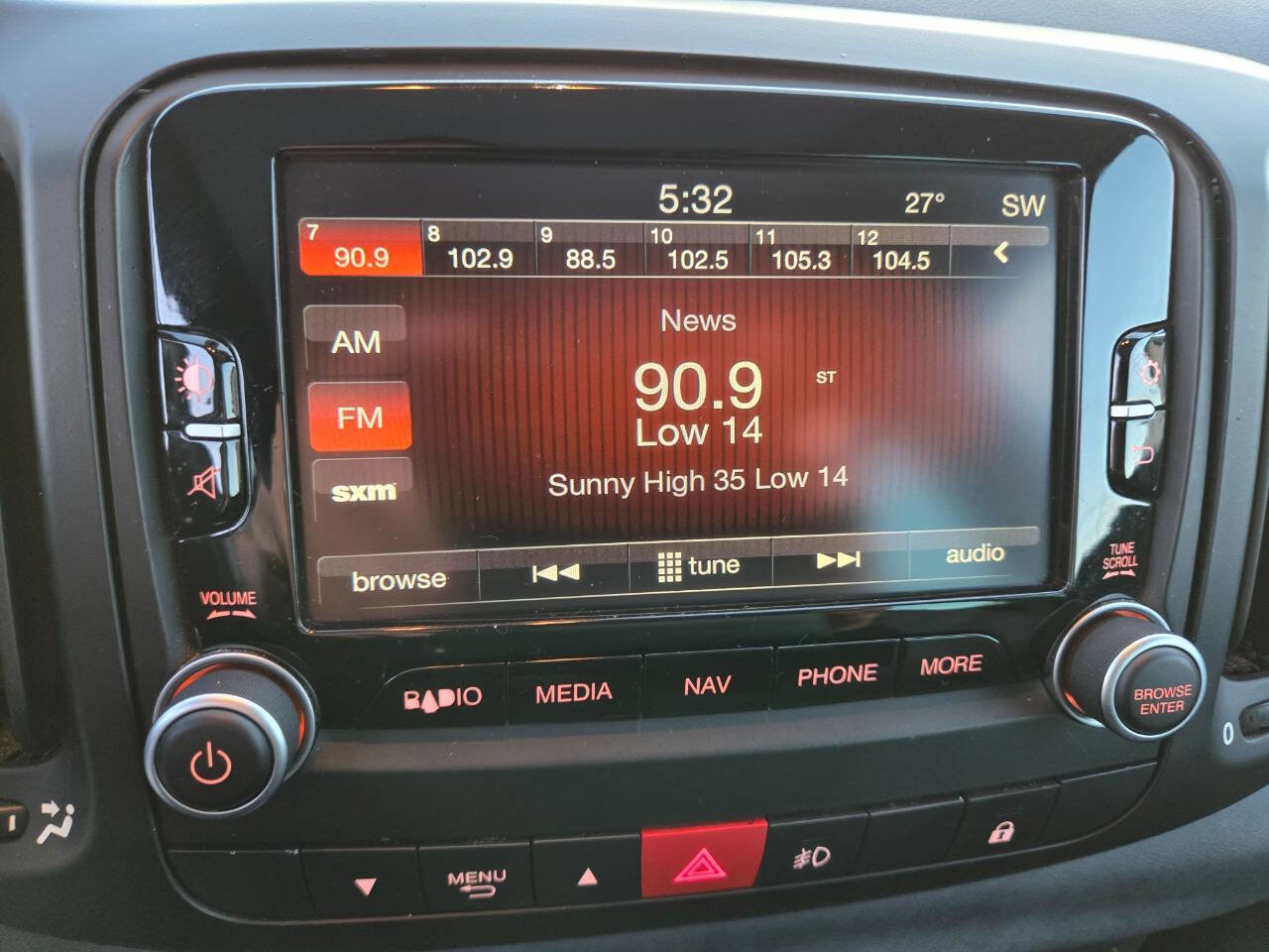 Used 2014 FIAT 500L Lounge image 16