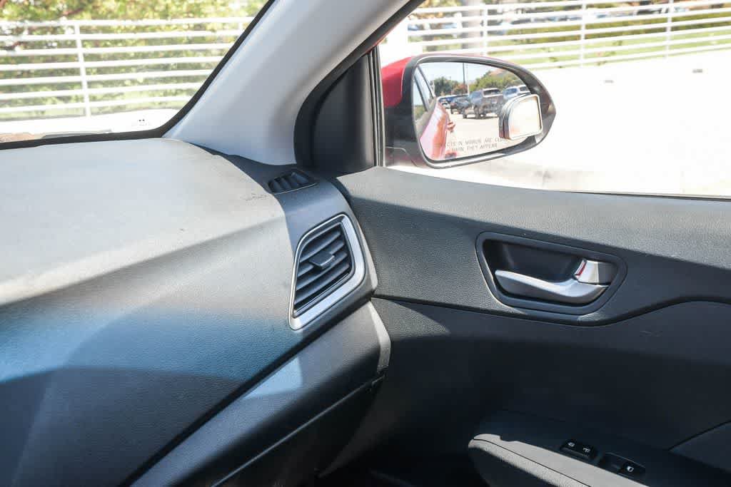 Used 2018 Hyundai Accent SE FWD image 21