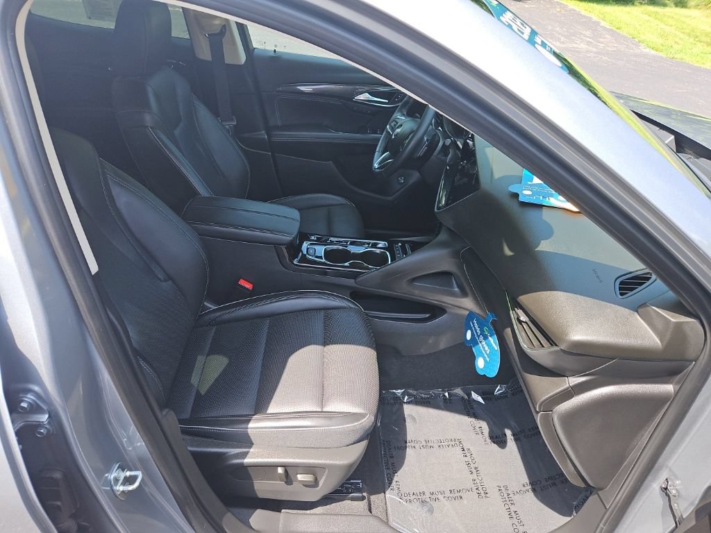 Certified 2023 Buick Envision Essence AWD/4WD image 31