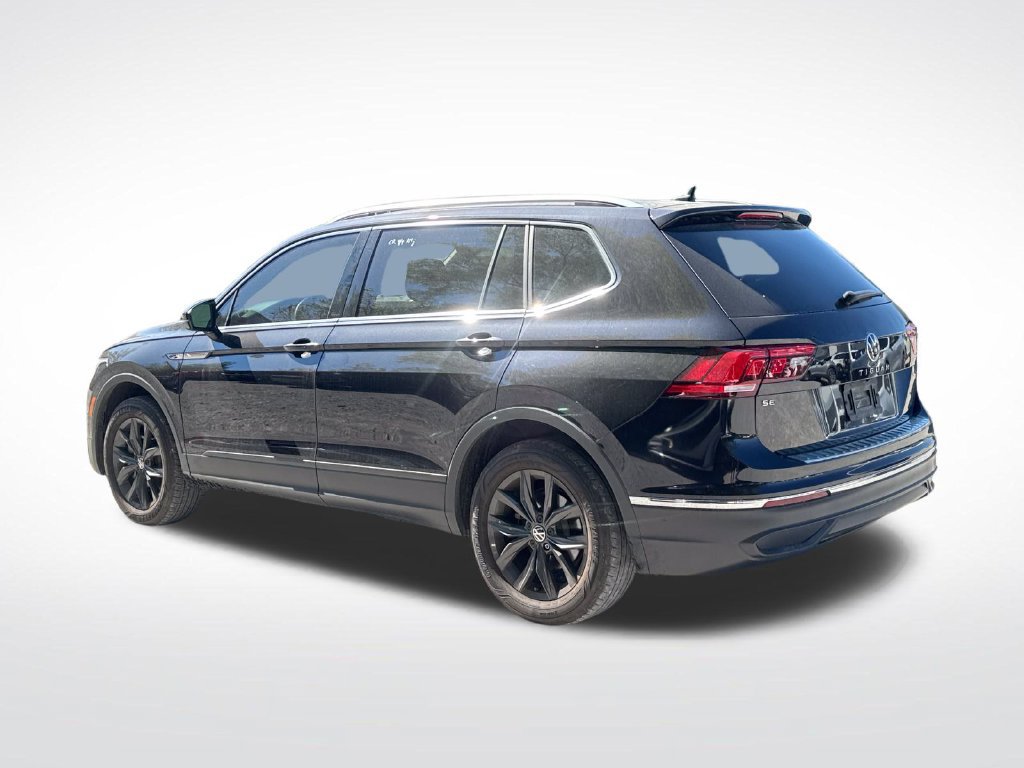 Used 2024 Volkswagen Tiguan SE AWD/4WD image 3