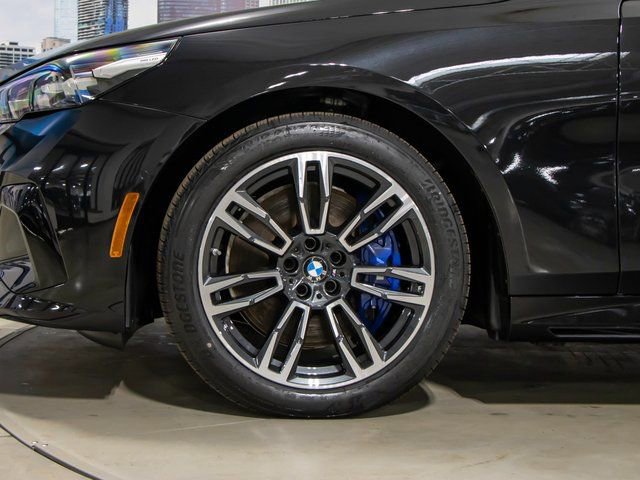 Used 2026 BMW 540i xDrive w/ Executive Package image 7