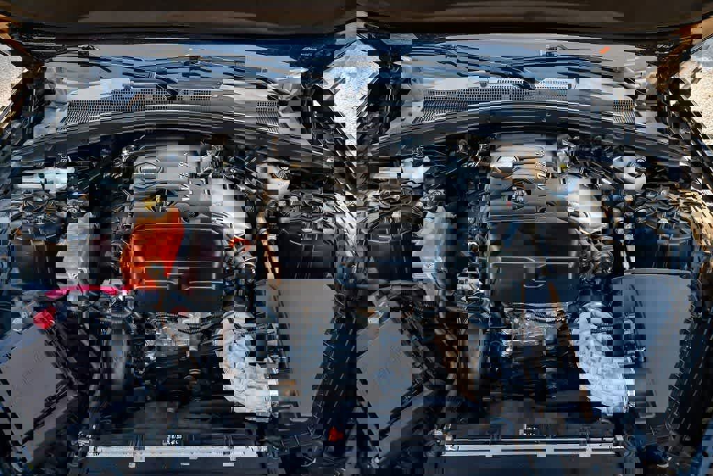 Used 2021 Chevrolet Camaro LT RWD image 33