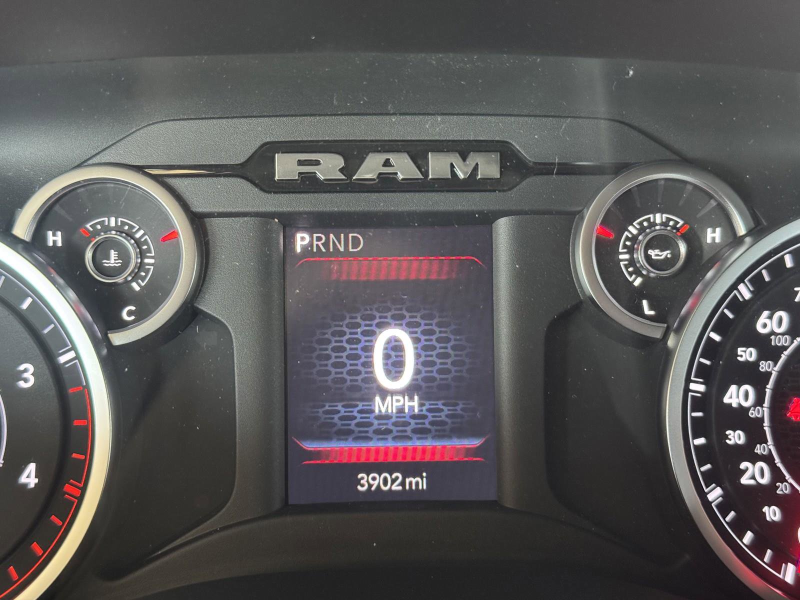 Used 2025 RAM 3500 Lone Star image 11