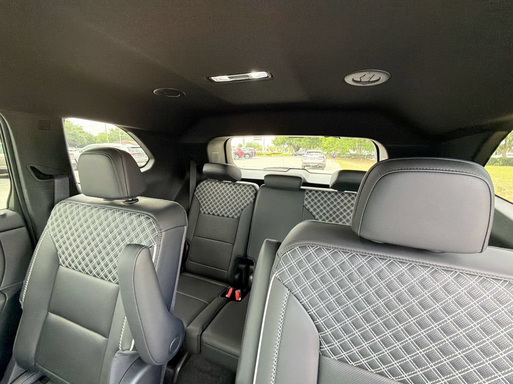 New 2026 GMC Acadia Denali FWD image 31
