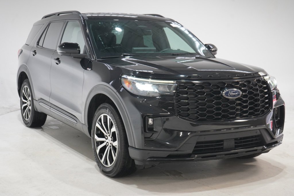 Used 2025 Ford Explorer ST-Line AWD/4WD image 15
