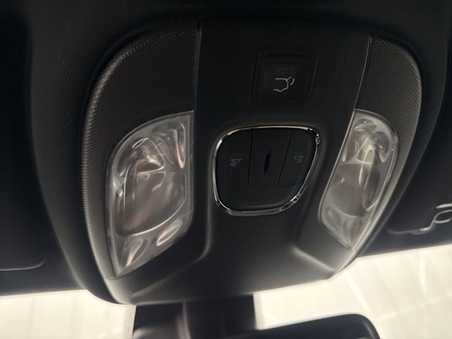 New 2026 Jeep Compass Latitude image 13