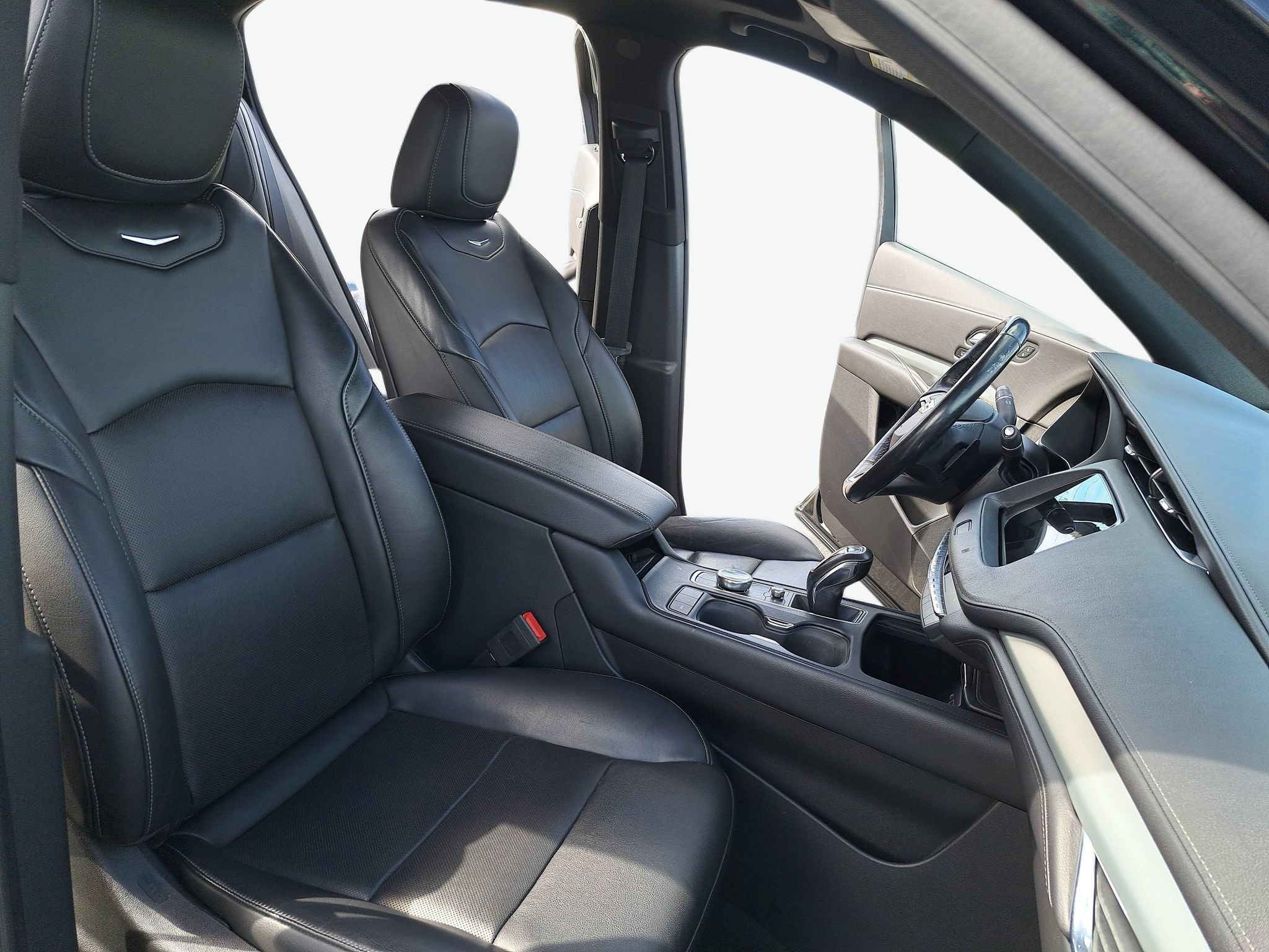 Used 2019 Cadillac XT4 Premium Luxury AWD/4WD image 11