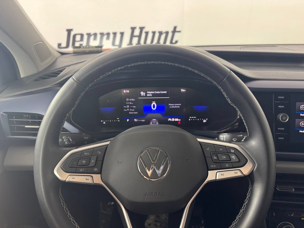 Used 2023 Volkswagen Taos SE w/ Panoramic Sunroof Package FWD image 16