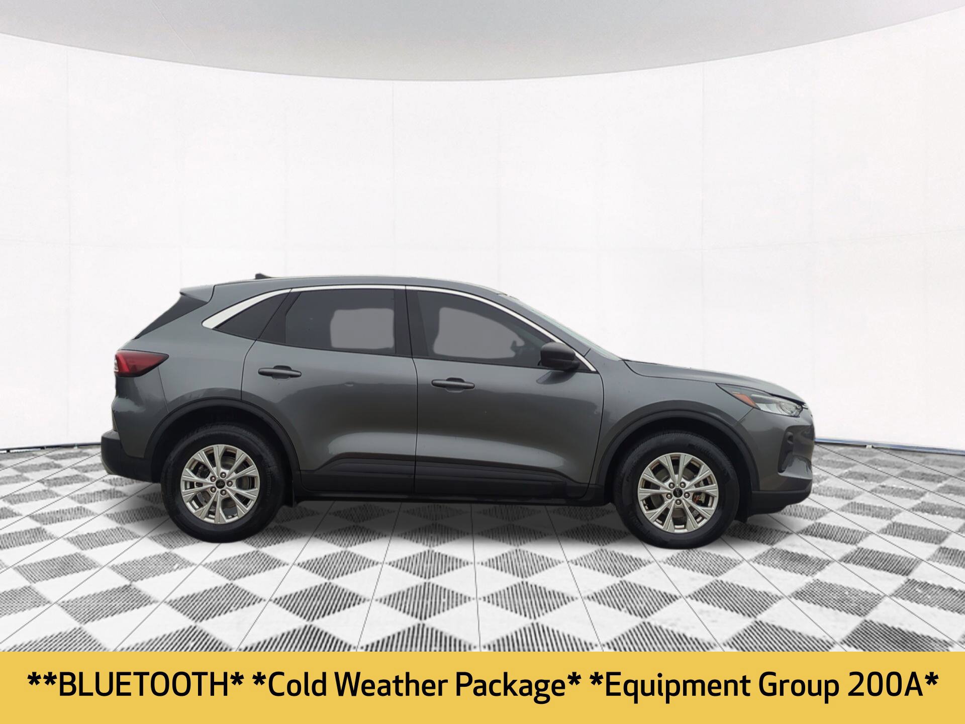 Used 2024 Ford Escape Active AWD/4WD image 7