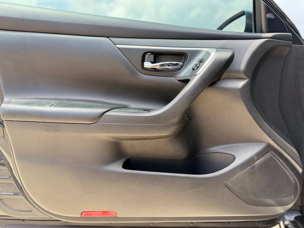 Used 2016 Nissan Altima 2.5 SV w/ Convenience Package FWD image 12