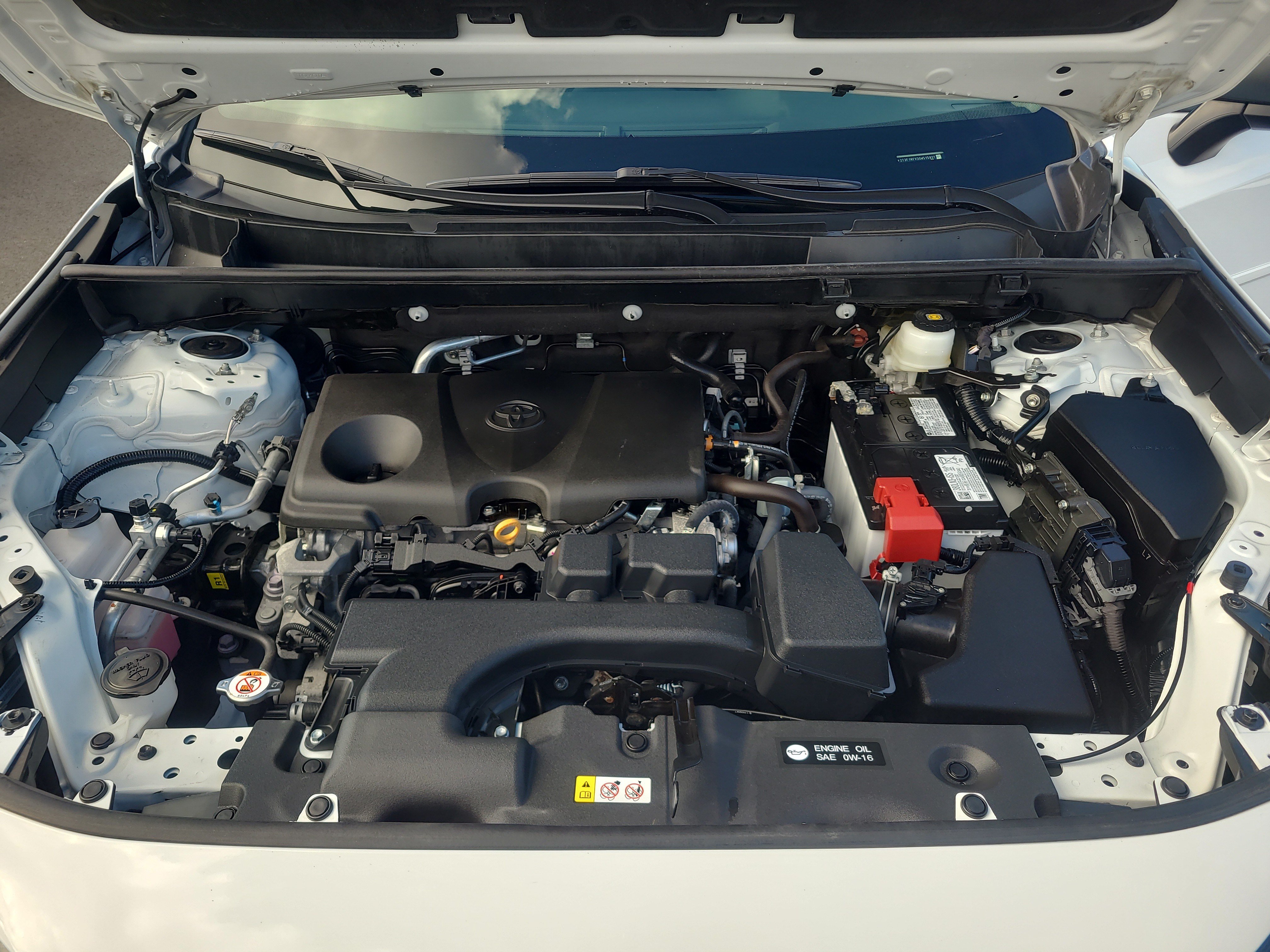 Certified 2025 Toyota RAV4 LE AWD/4WD image 31