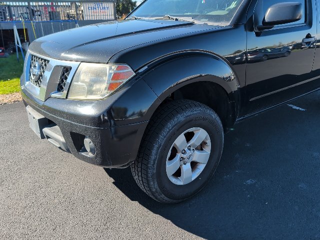Used 2012 Nissan Frontier SV AWD/4WD image 11