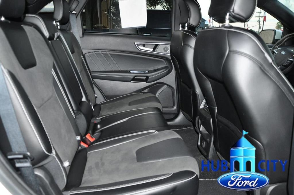 Used 2019 Ford Edge ST image 14