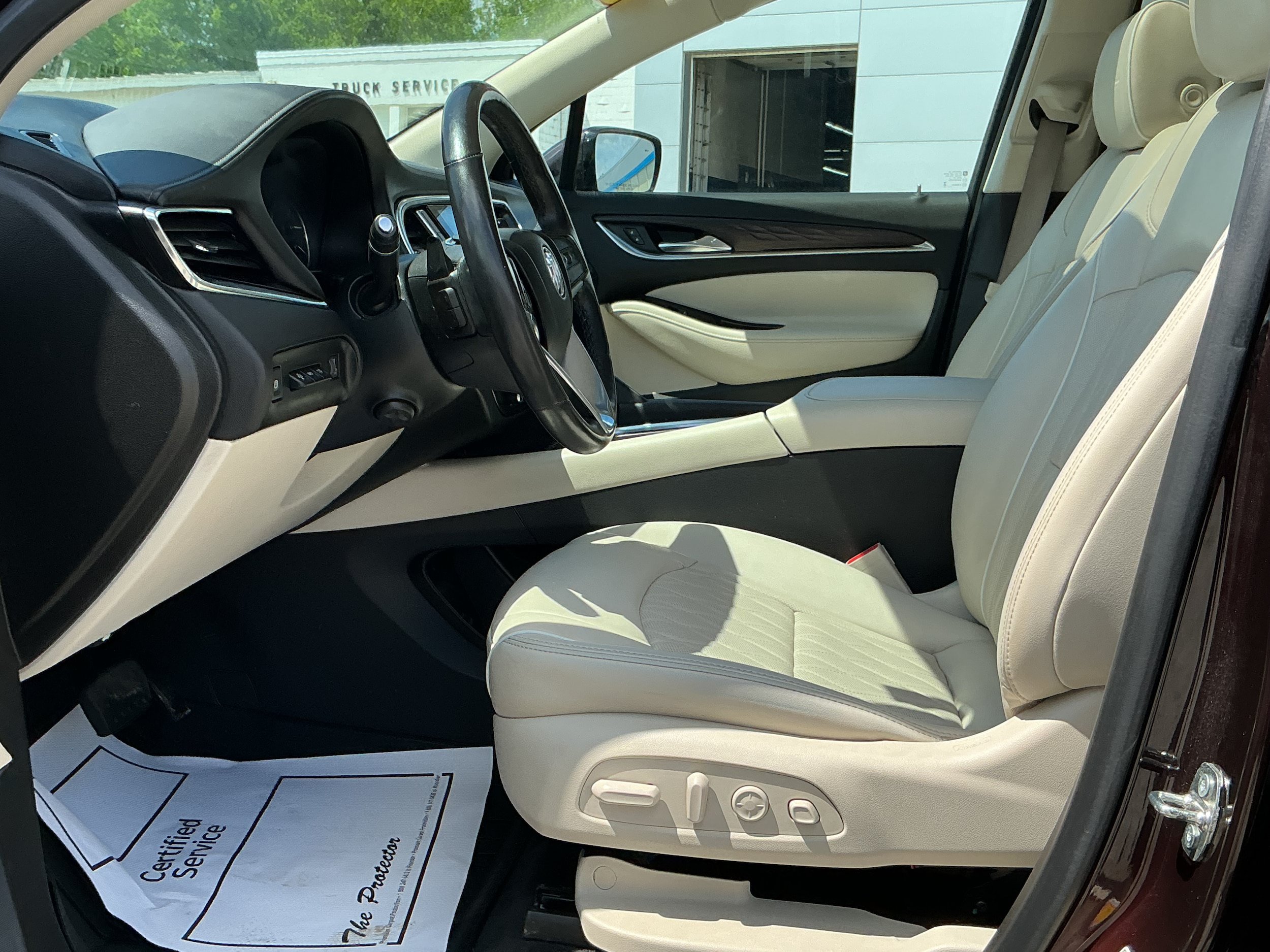 Certified 2023 Buick Enclave Avenir AWD/4WD image 9