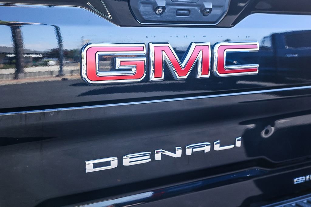 Used 2021 GMC Sierra 2500 Denali w/ Denali Black Diamond Edition image 10