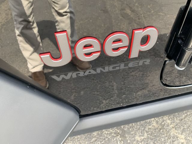 Used 2023 Jeep Wrangler Unlimited Rubicon w/ Cold Weather Group AWD/4WD image 30