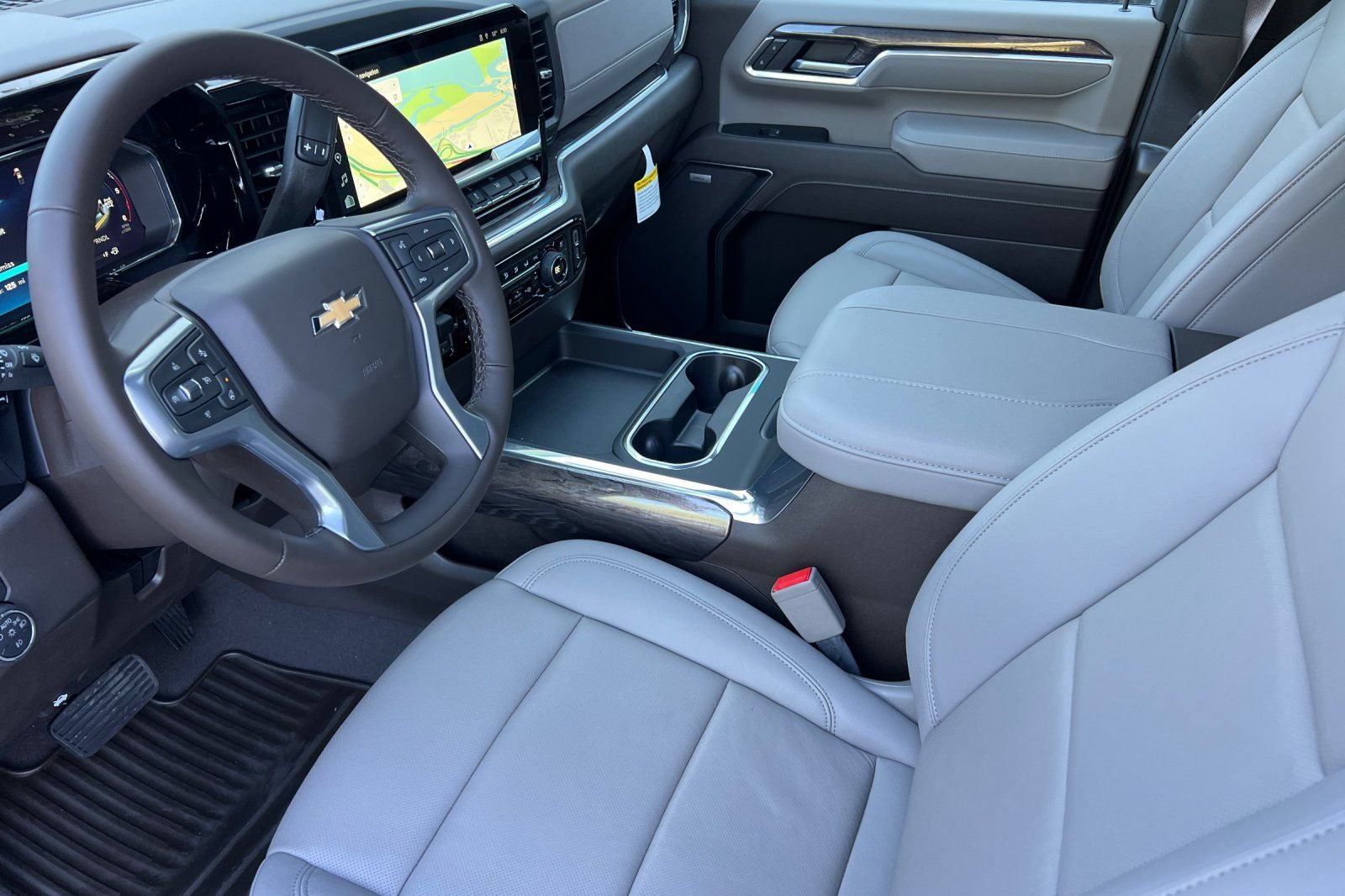 New 2026 Chevrolet Silverado 2500 LTZ w/ LTZ Premium Package AWD/4WD image 10