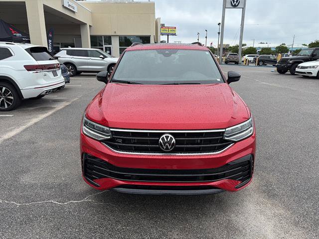 Certified 2024 Volkswagen Tiguan SE R-Line AWD/4WD image 8