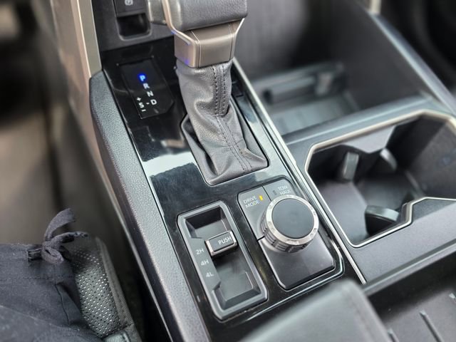 Used 2022 Toyota Tundra SR5 w/ SR5 Premium Package AWD/4WD image 32