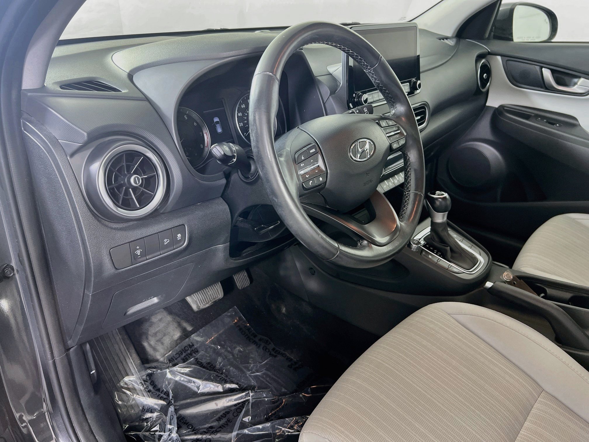 Used 2023 Hyundai Kona SEL w/ Convenience Package AWD/4WD image 9