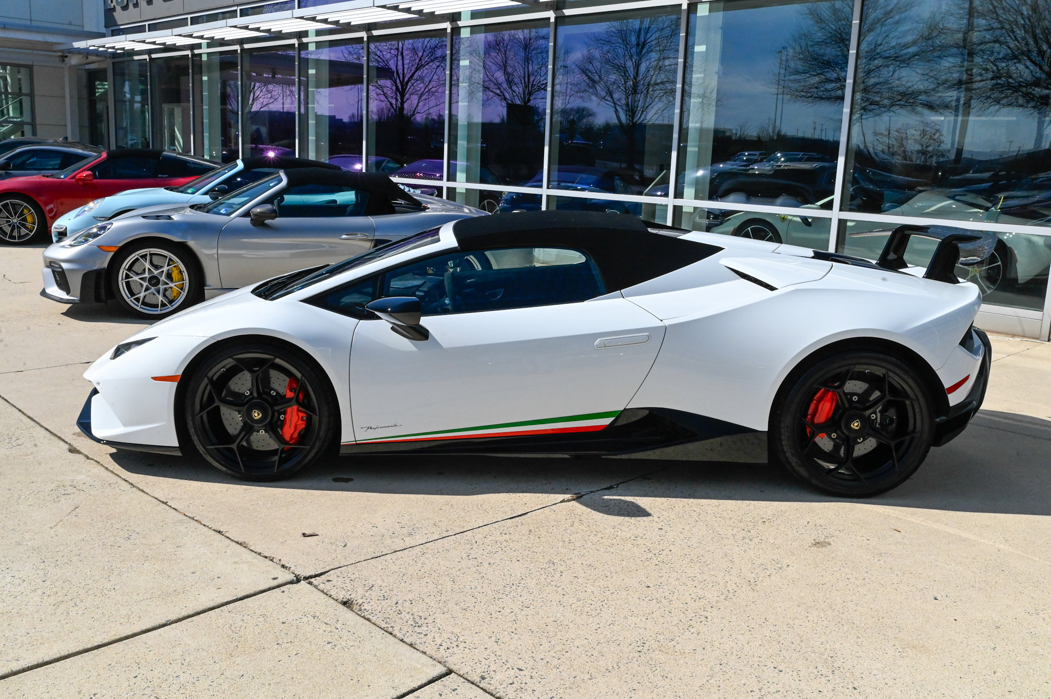 Used 2018 Lamborghini Huracan Performante image 5