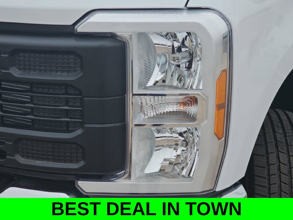 New 2026 Ford F250 XL w/ XL Chrome Package AWD/4WD image 32