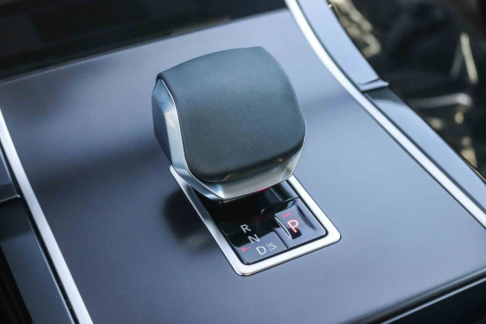 New 2026 Land Rover Range Rover Evoque Hoxton AWD/4WD image 23