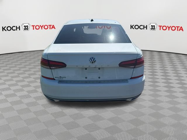 Used 2021 Volkswagen Passat 2.0T SE FWD image 7