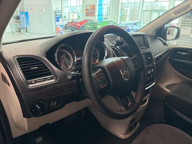 Used 2018 Dodge Grand Caravan SE image 15