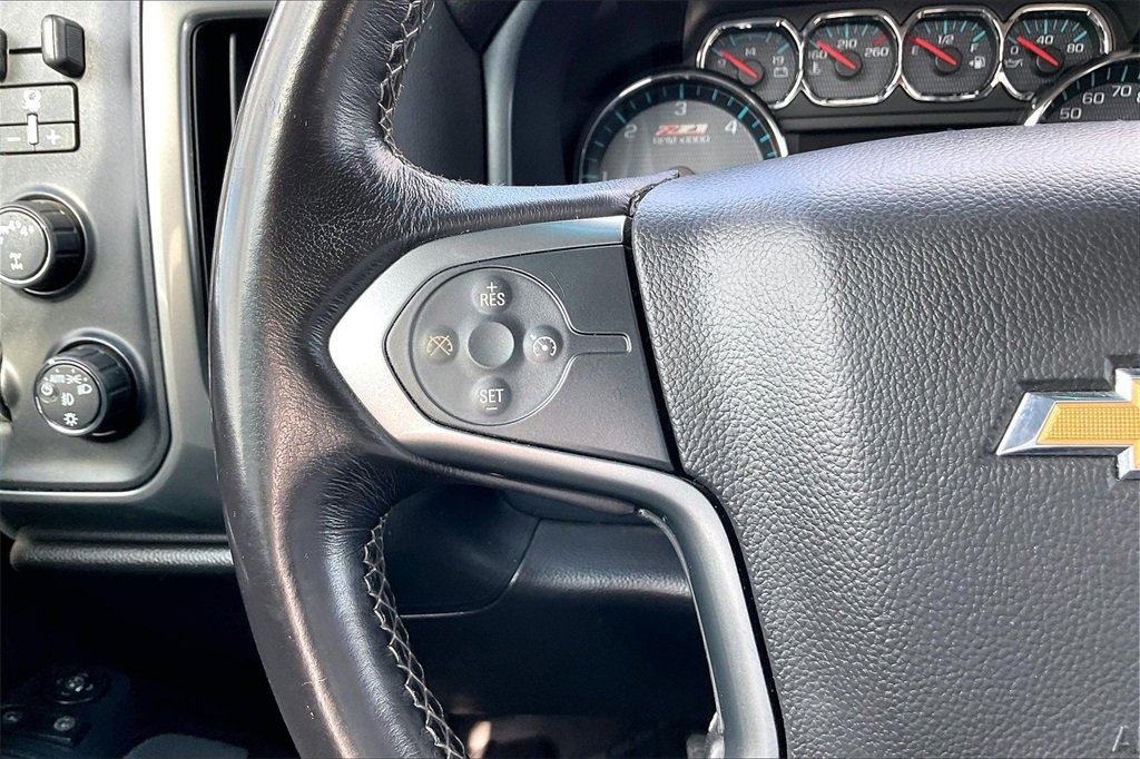 Used 2018 Chevrolet Silverado 1500 LT w/ Redline Edition image 10