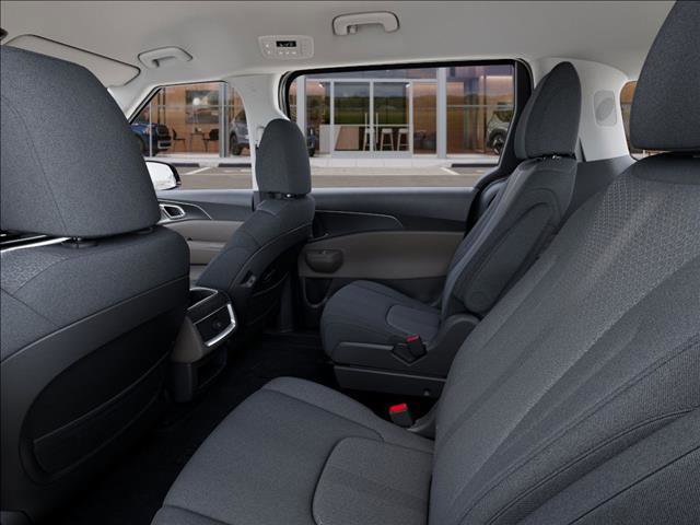 New 2026 Kia Carnival LX image 18