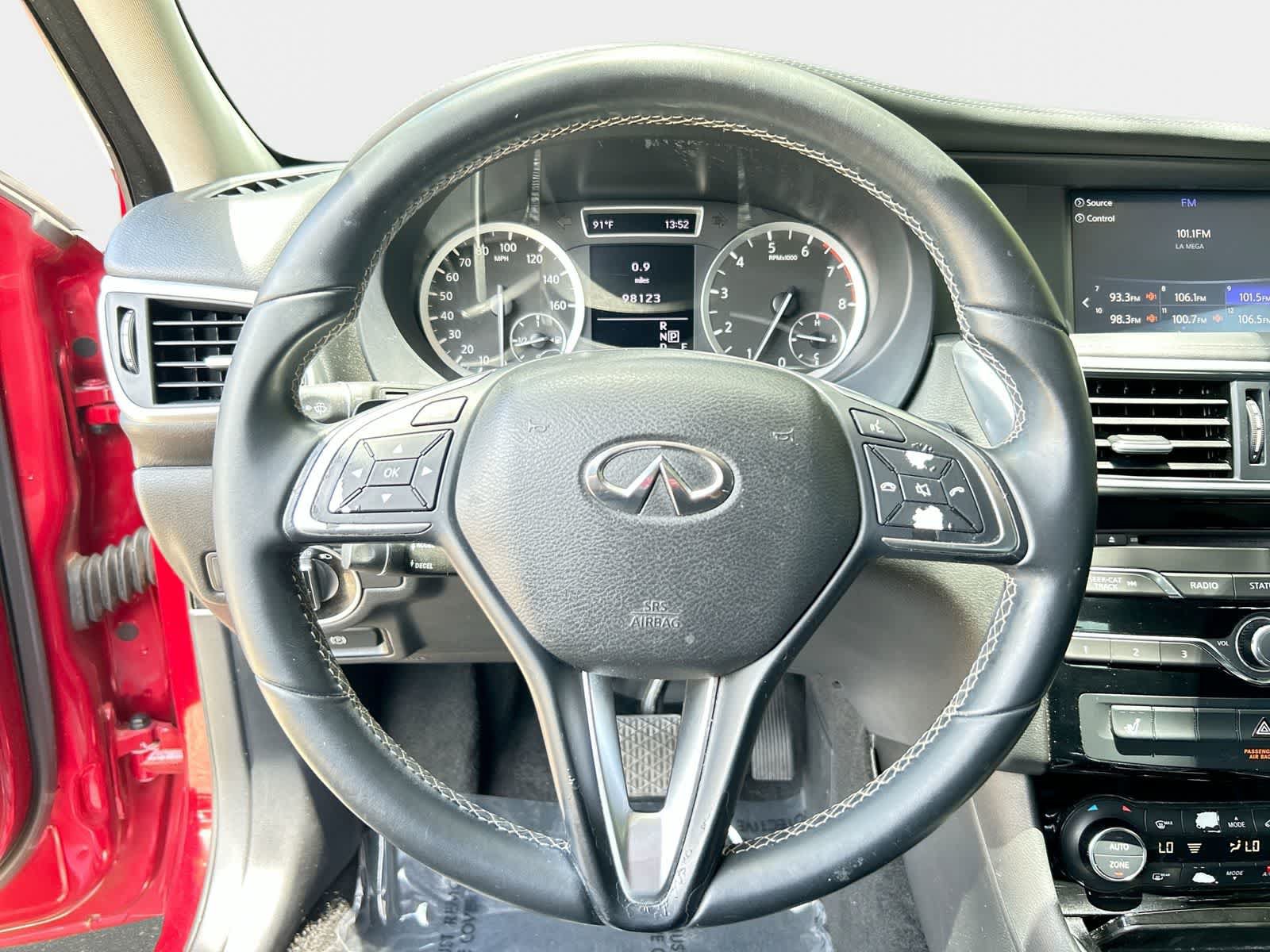 Used 2018 INFINITI QX30 FWD image 16
