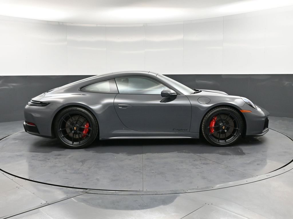 New 2026 Porsche 911 Carrera GTS RWD image 9
