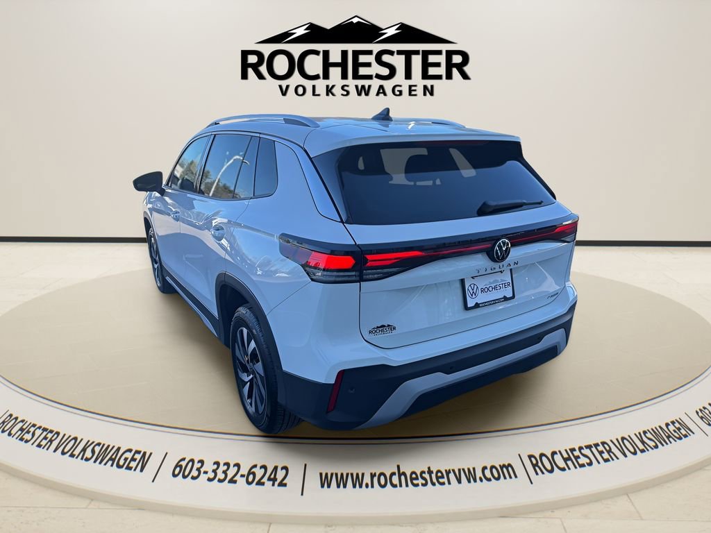 Used 2025 Volkswagen Tiguan S image 6