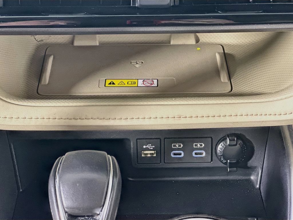 Used 2023 Toyota Highlander Limited AWD/4WD image 33