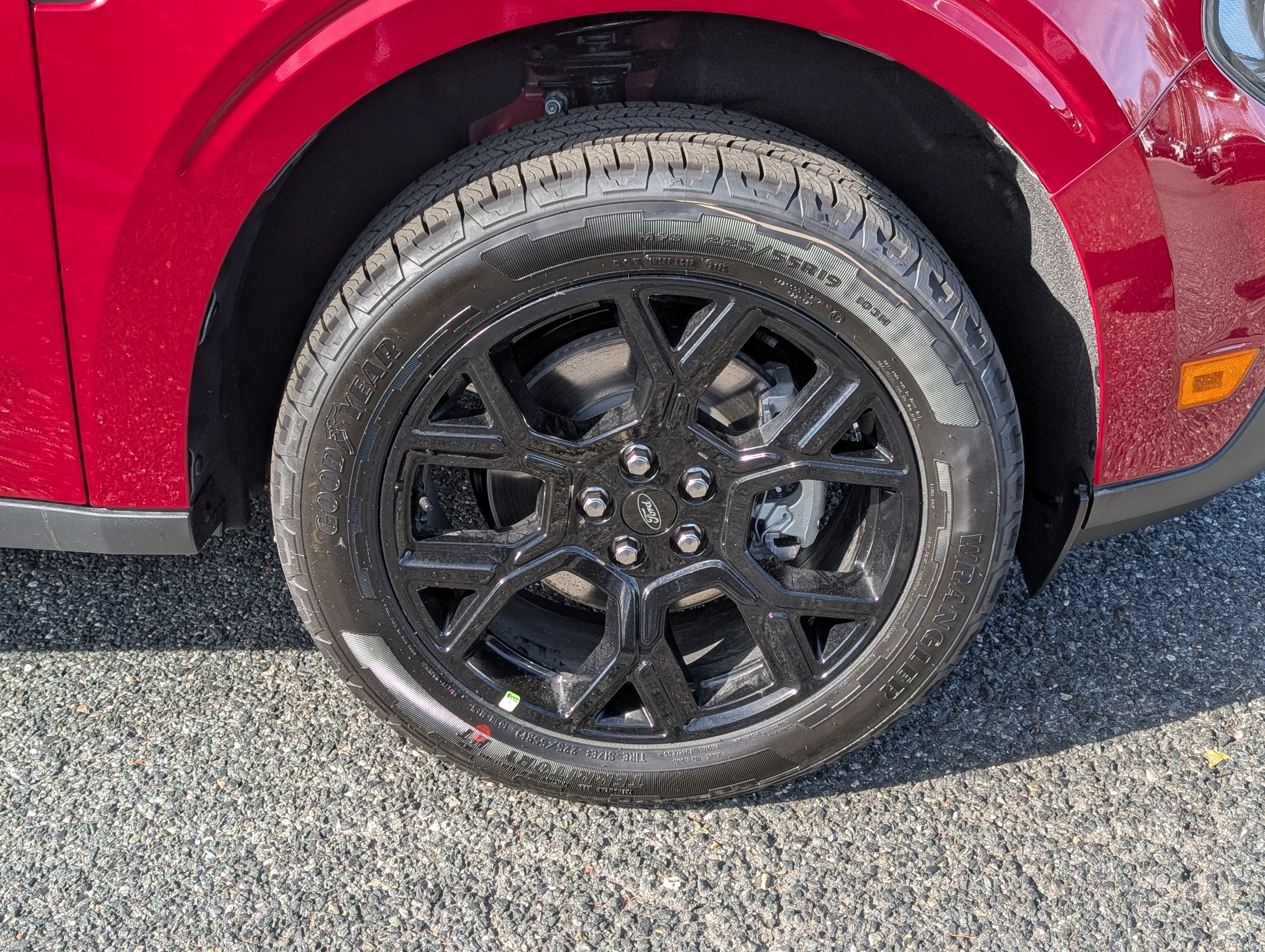 New 2025 Ford Maverick XLT w/ XLT Luxury Package image 5