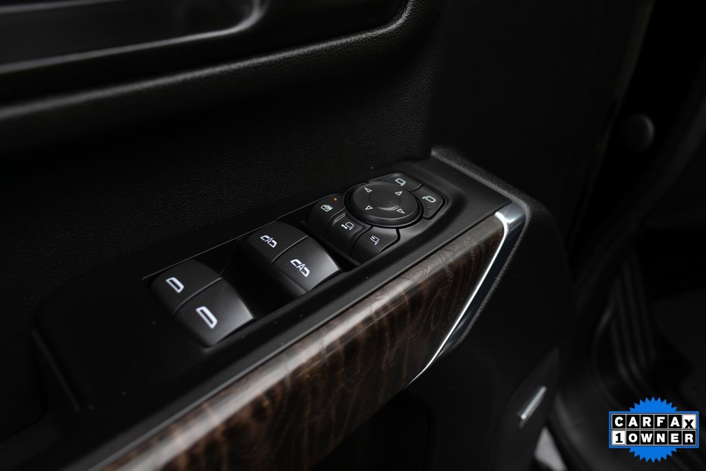 Used 2022 GMC Sierra 2500 Denali w/ Denali Black Diamond Edition image 13