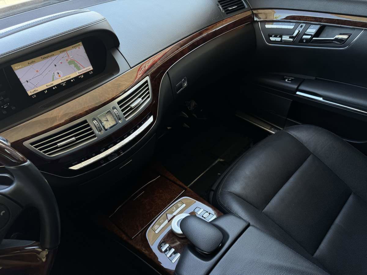 Used 2013 Mercedes-Benz S 550 Sedan image 17